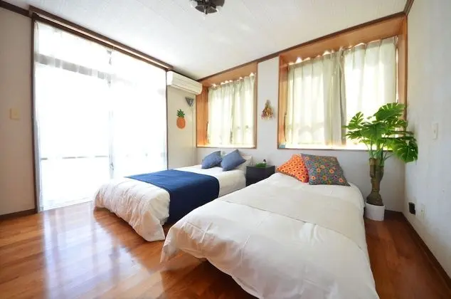 Ev (Private Vacation)