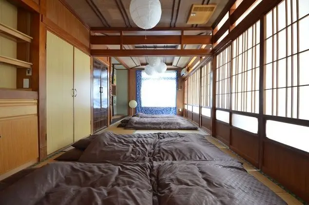 Ev (Private Vacation)