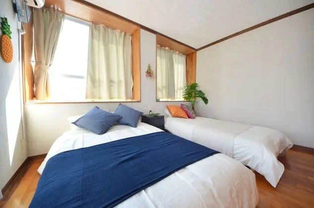 Ev (Private Vacation)