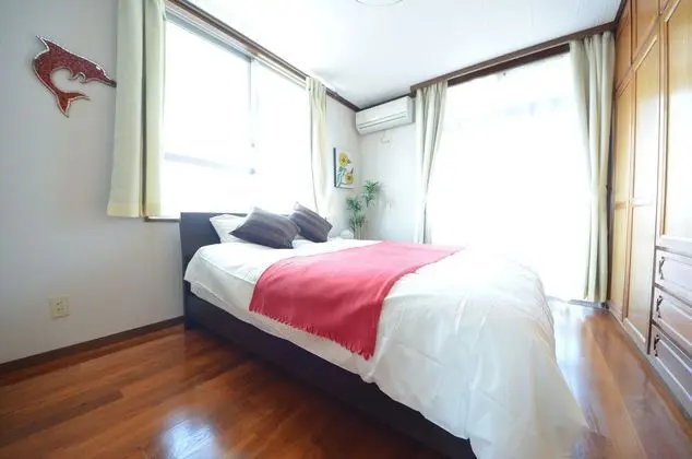 Ev (Private Vacation)