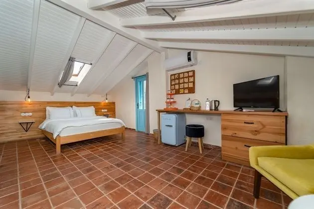 Çatı Katı Süiti (Penthouse), 1 Çift Kişilik Yatak