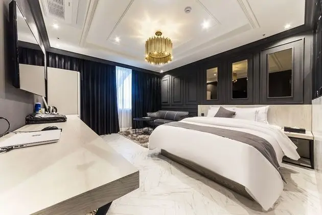 Deluxe Tek Büyük Yataklı Oda
