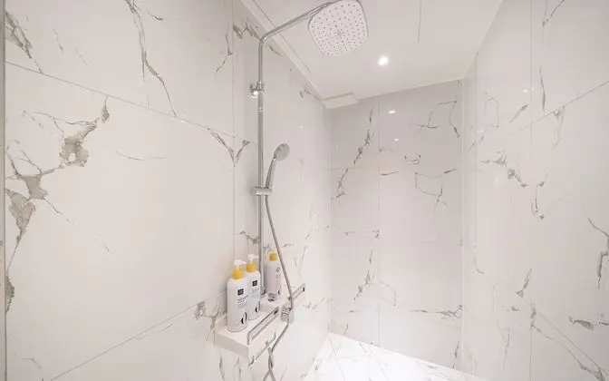 Oda (VIP (2 Hard Drive-less PC Bathtub Net)