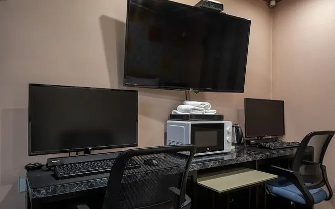 Oda (Semi-special room - couple PC (Netfli)