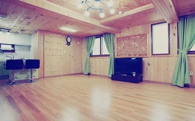 Oda (B building Room 02 (Unshared House))
