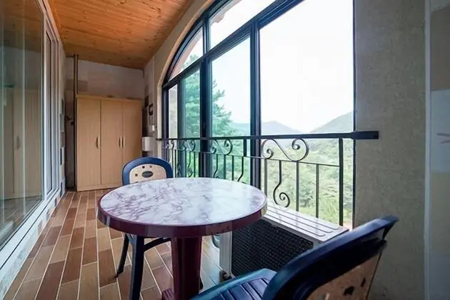 Stüdyo (Dalrim (Moon)2)