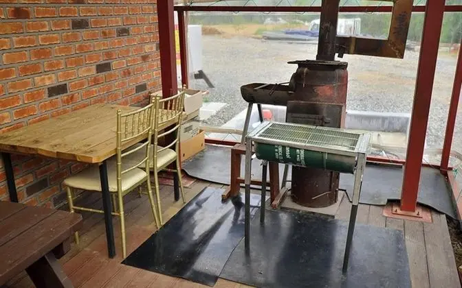 Oda (Room 202 Wild Chrysanthemum (Individu)