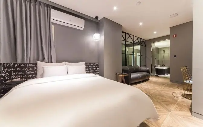 Oda (Special room (2 PCs for couples Netfl)