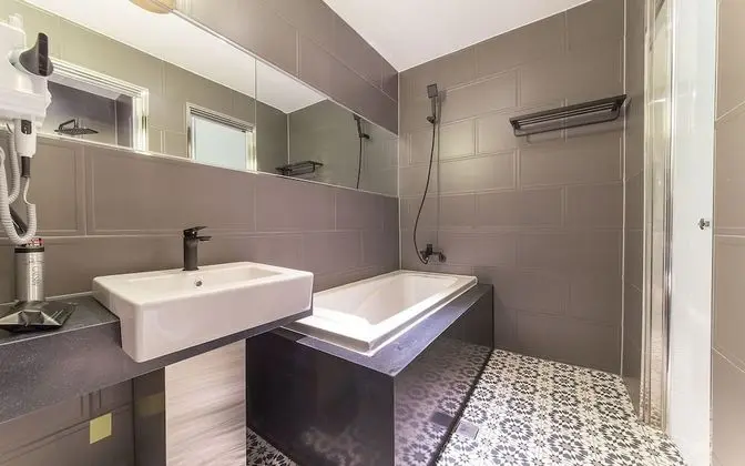 Oda (Special room (2 PCs for couples Netfl)