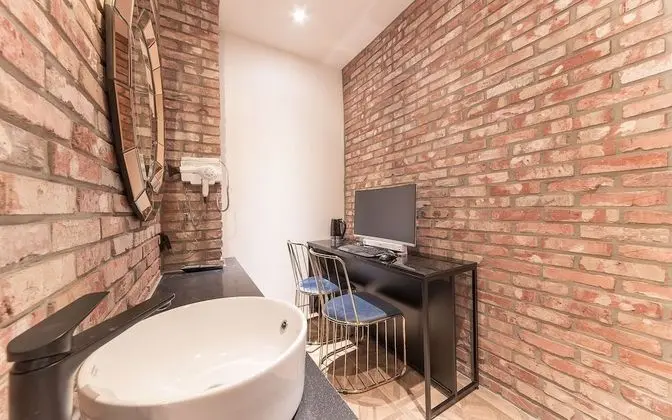 Oda (Special room (2 PCs for couples Netfl)