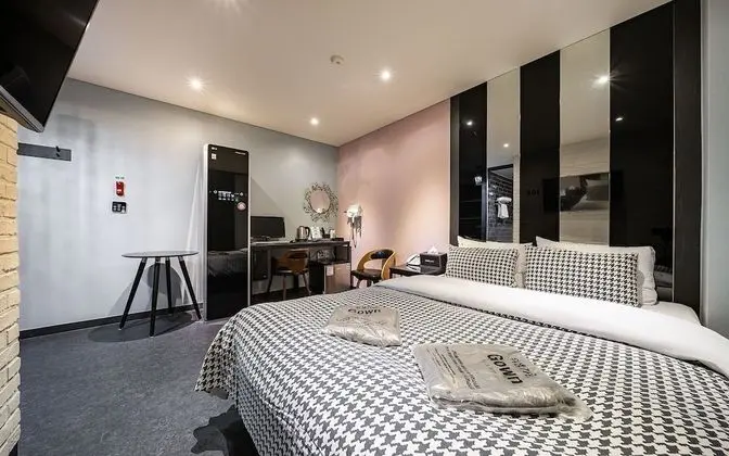 Oda (Deluxe Room B (Cine Hotel+Netflix/Wav)