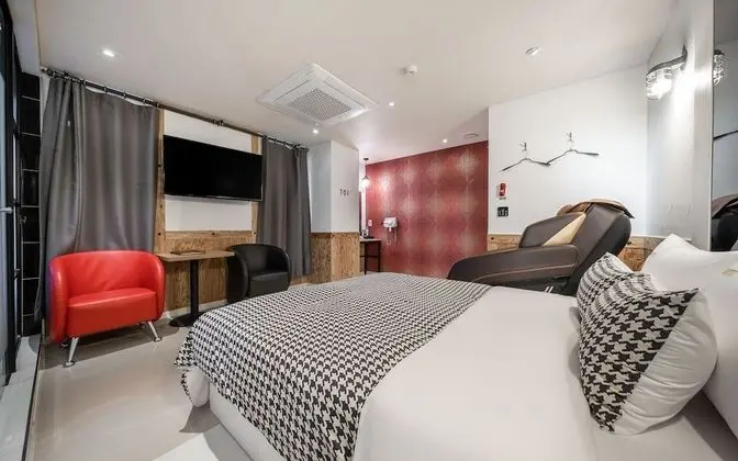 Oda (VIP (Cine Hotel+Netflix/Wave/Massage )