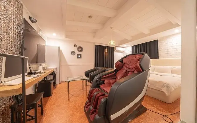 Oda (Special room - Twin bed massage chair)