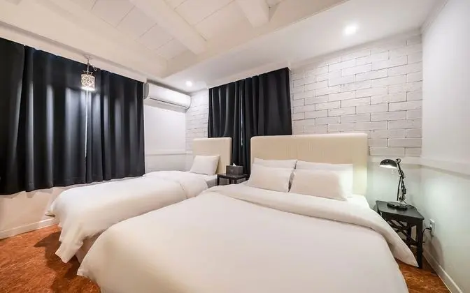 Oda (Special room - Twin bed massage chair)