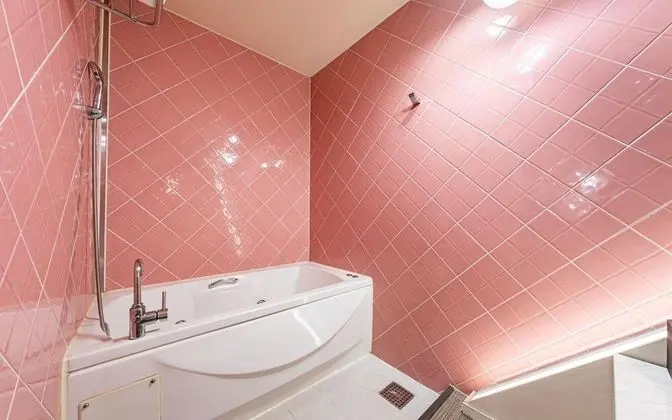 Oda (Standard Room (Bathtub Netflix Availa)