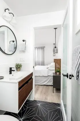 Traditional Oda, 2 Büyük (Queen) Boy Yatak