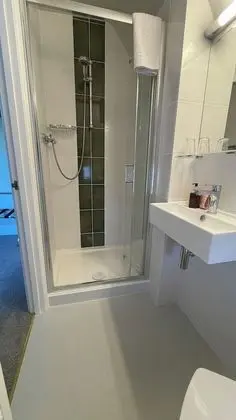 Standard Tek Büyük Yataklı Oda, Banyolu/Duşlu