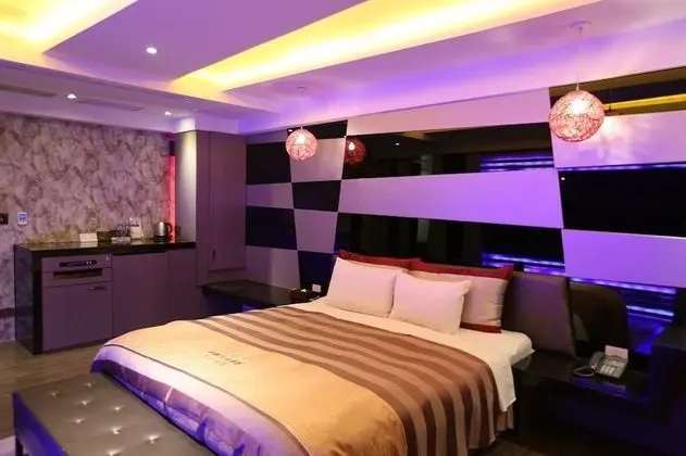 Design Tek Büyük Yataklı Oda, 1 En Büyük (King) Boy Yatak
