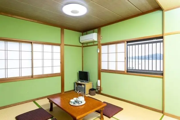 Traditional Oda (Japanese Style, for 3 Guests)
