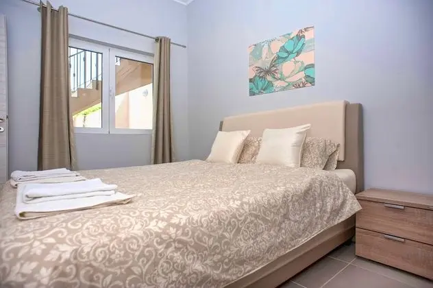 Luxury Apart Daire, Koy Manzaralı