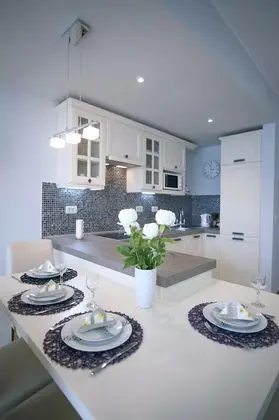 Luxury Apart Daire, Koy Manzaralı