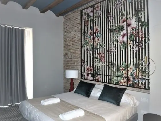 Comfort Tek Büyük veya İki Ayrı Yataklı Oda