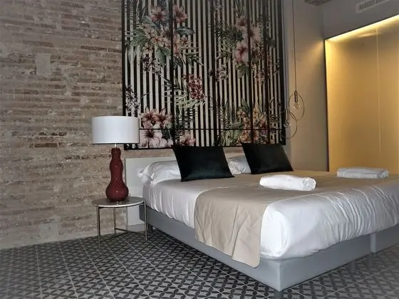 Comfort Tek Büyük veya İki Ayrı Yataklı Oda