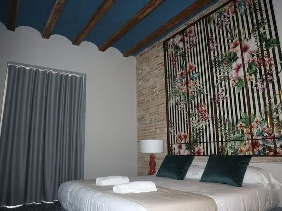 Comfort Tek Büyük veya İki Ayrı Yataklı Oda