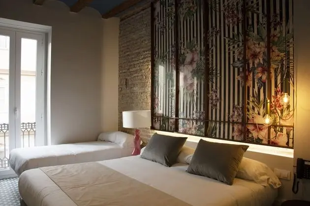 Comfort Tek Büyük veya İki Ayrı Yataklı Oda