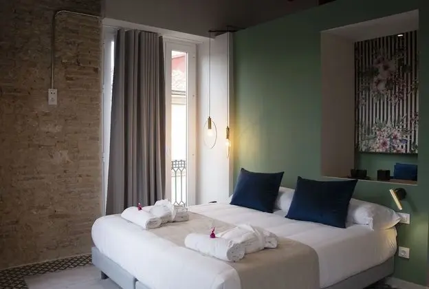 Superior Tek Büyük veya İki Ayrı Yataklı Oda