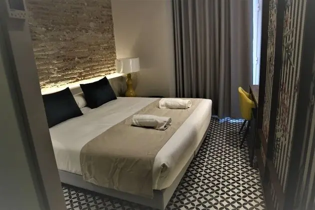 Tek Büyük veya İki Ayrı Yataklı Oda