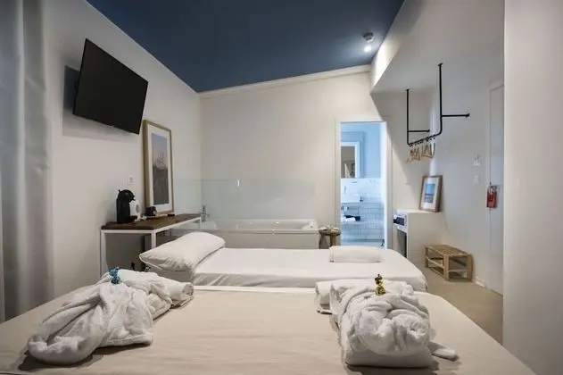 Üç Kişilik Oda