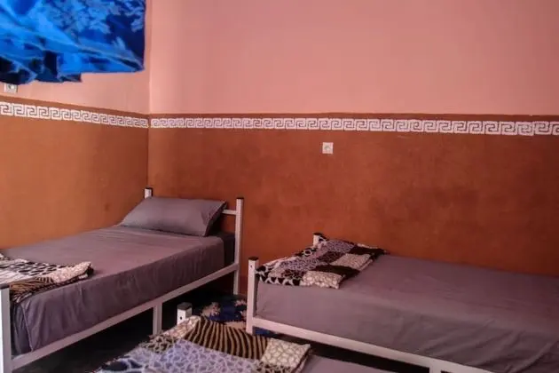 Üç Kişilik Oda
