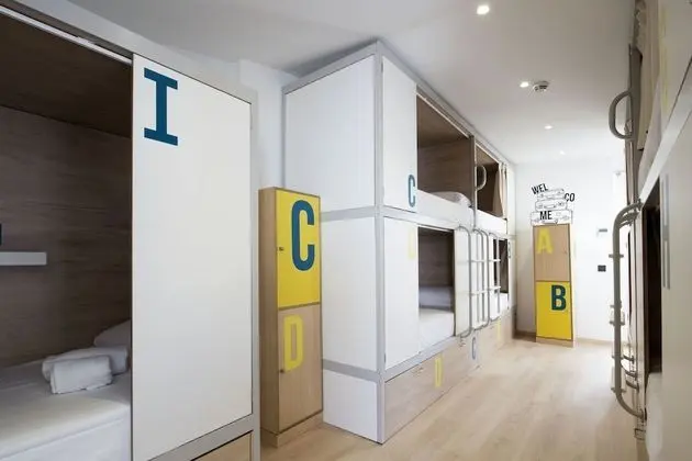 Ortak Ranzalı Oda, Karma Ranzalı Oda, Ortak Banyo (1 bed in a 10-Bed Dormitory Room)