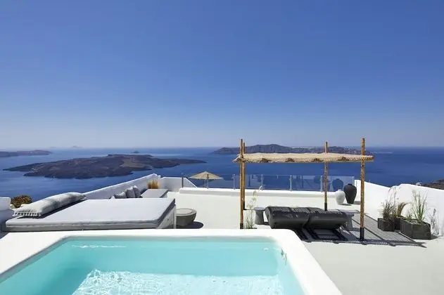 Exclusive Süit (with heated private pool)