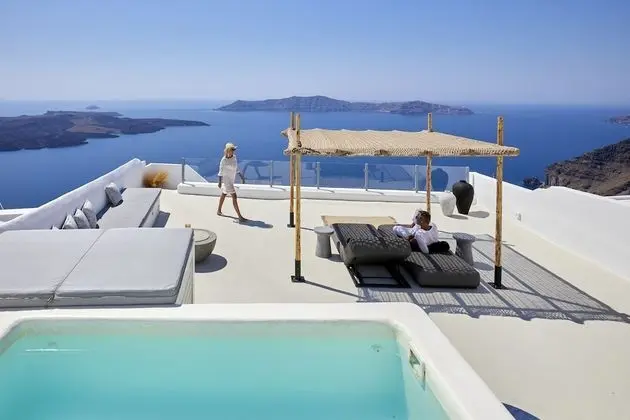Exclusive Süit (with heated private pool)