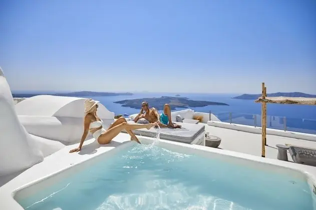 Exclusive Süit (with heated private pool)