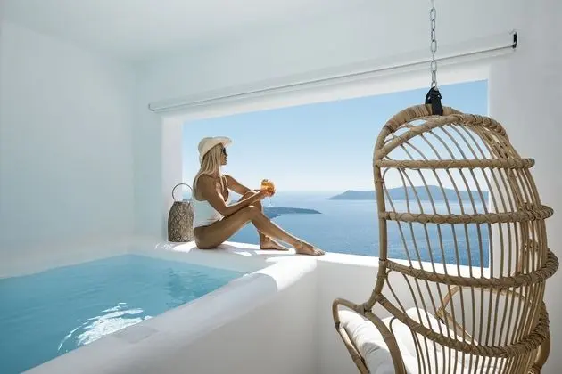 Honeymoon Süit (with indoor heated jetted tub)