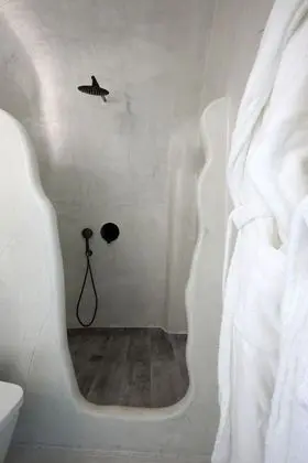 Honeymoon Süit (with indoor heated jetted tub)
