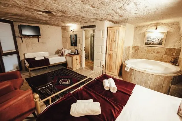 Family Suite, Jacuzzi or Courtyard View