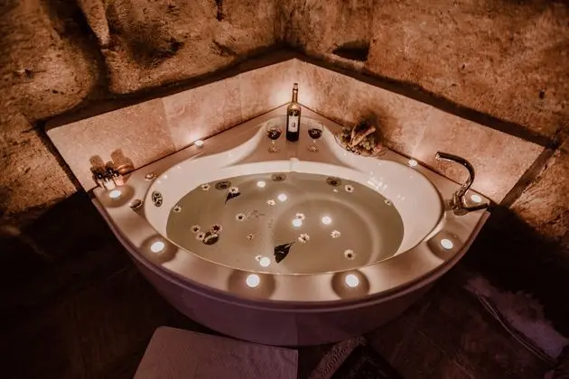 Family Suite, Jacuzzi or Courtyard View