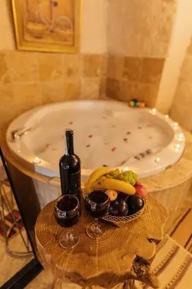 Family Suite, Jacuzzi or Courtyard View