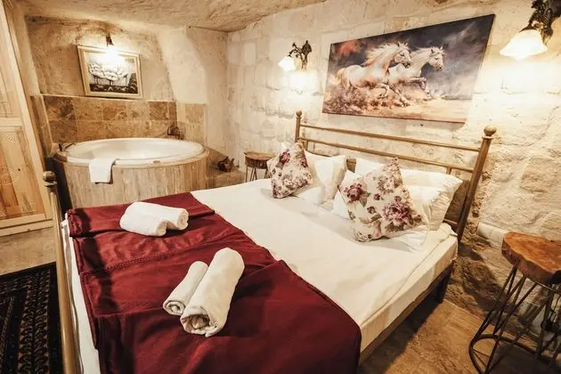 Family Suite, Jacuzzi or Courtyard View