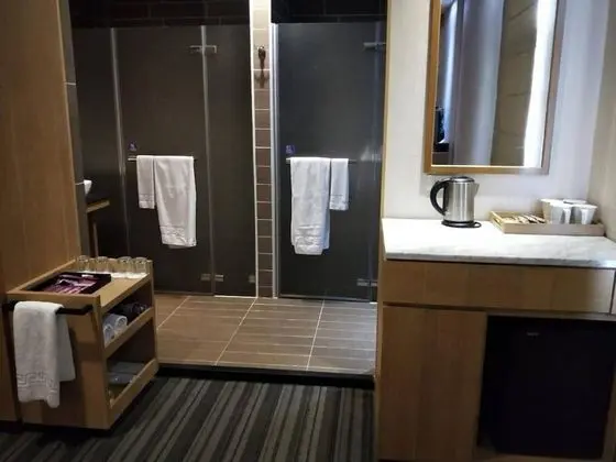 Deluxe Dört Kişilik Oda (Dawn City)