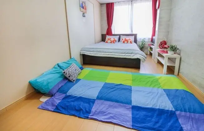 Family Oda, Özel Banyo (1 full bed + 2 futon beds)