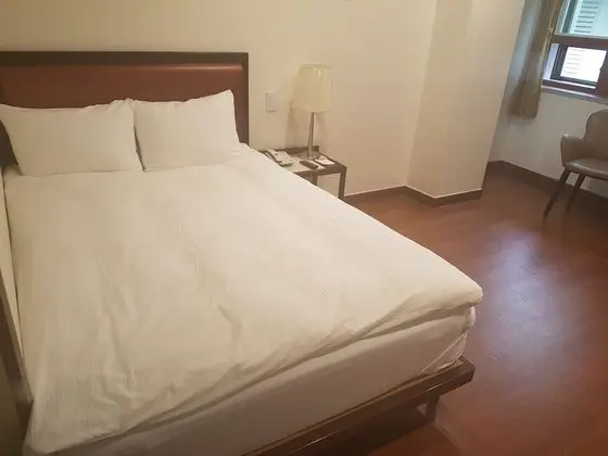 Deluxe Tek Büyük Yataklı Oda (Children under 5 not allowed)