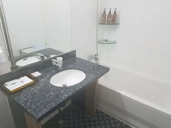 Deluxe Tek Büyük Yataklı Oda (Children under 5 not allowed)