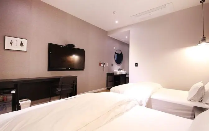 Oda (Premium Twin - Walkie Special (No Par)