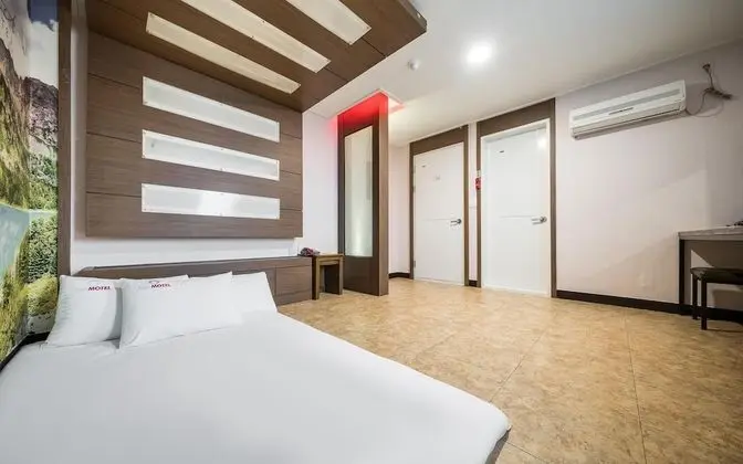 Oda (General on stone (ocean view))