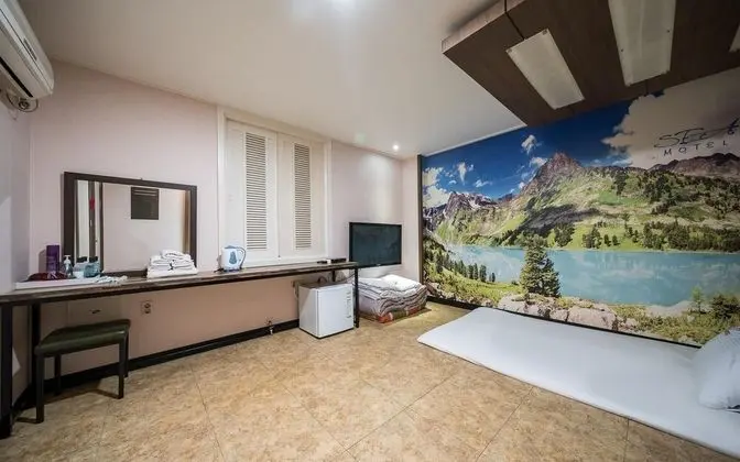 Oda (General on stone (ocean view))